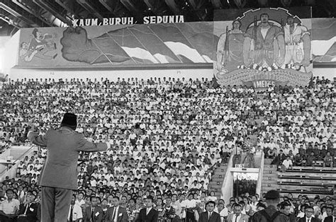 Sukarno's Guided Democracy: A Political Experiment Fueled by Nationalism and Cold War Tensions